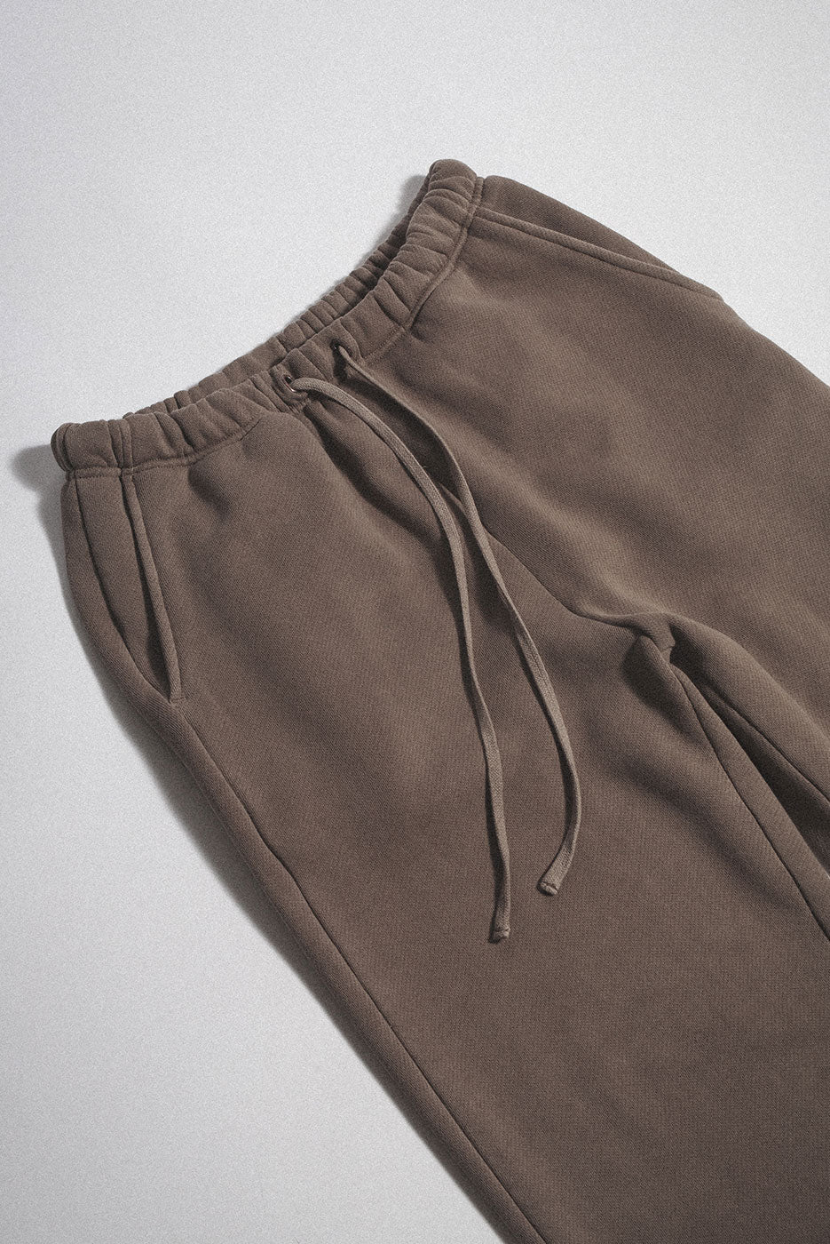 CORE STRAIGHT LEG SWEATPANT