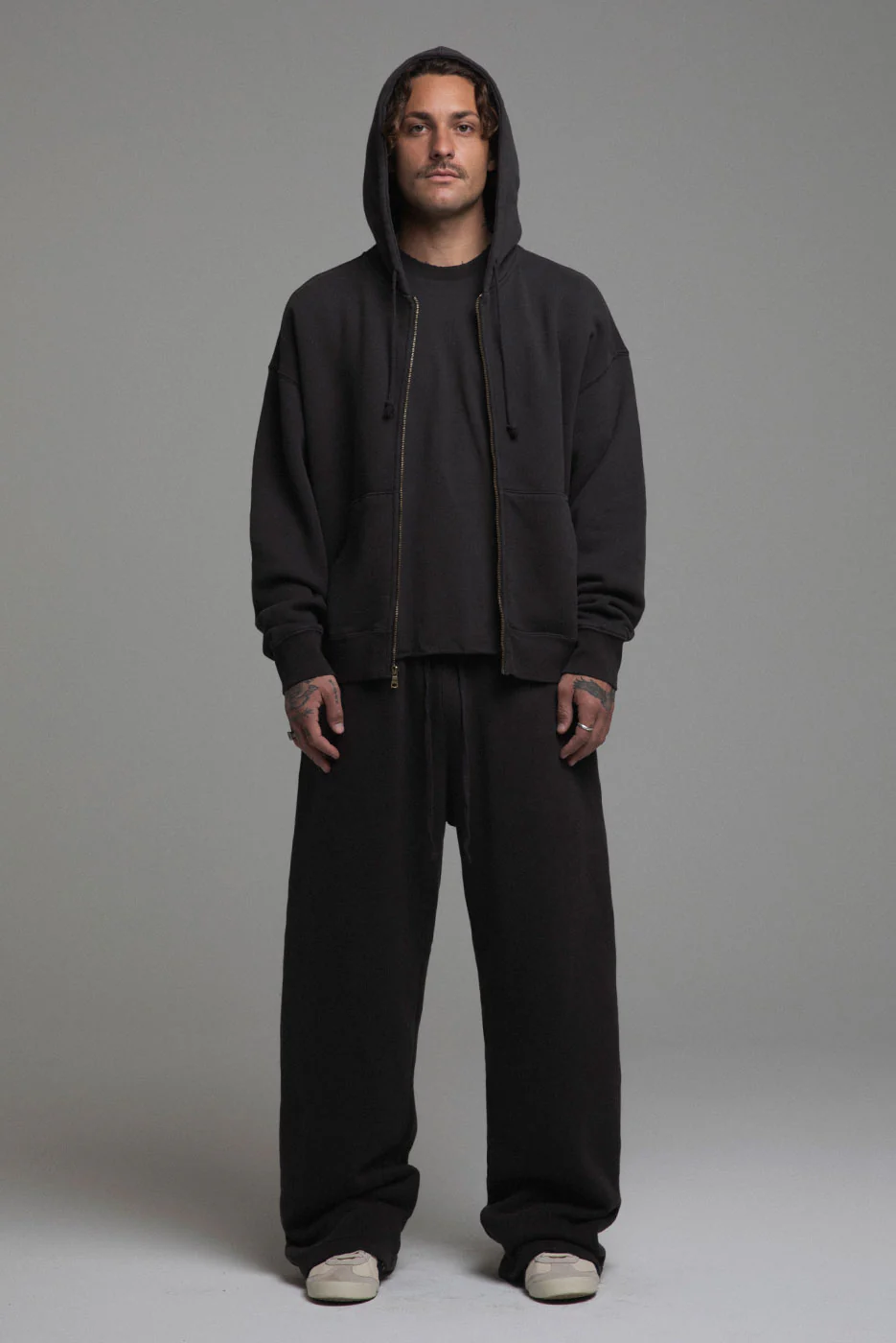 CORE ZIP HOODIE