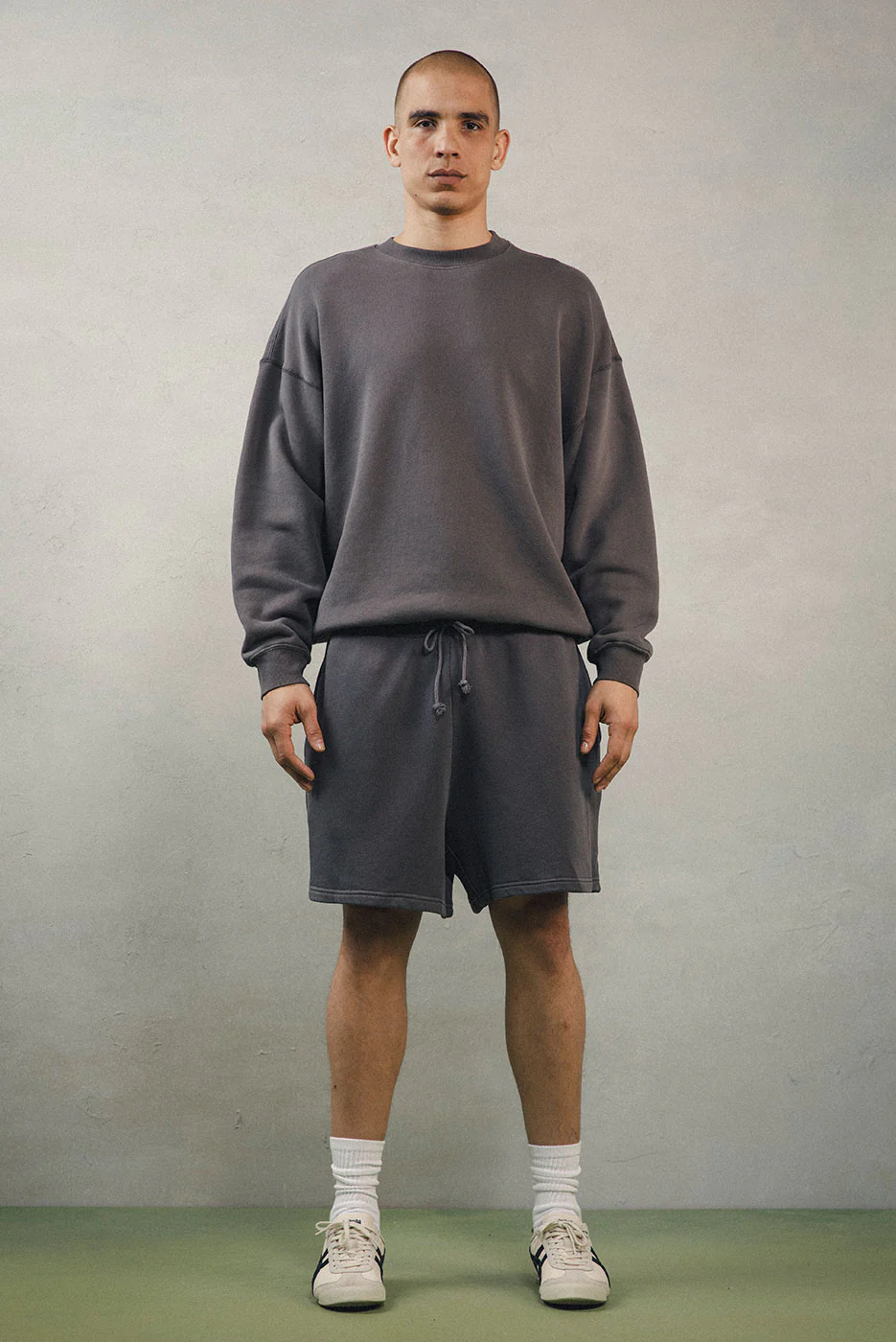 OVERSIZED CORE CREWNECK