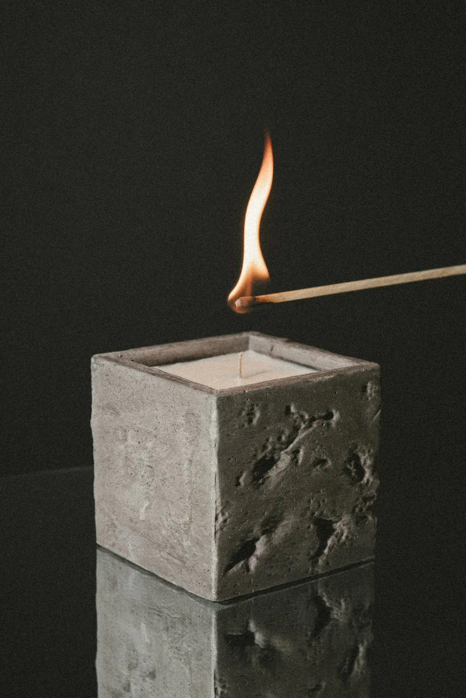 SIGNATURE CANDLE